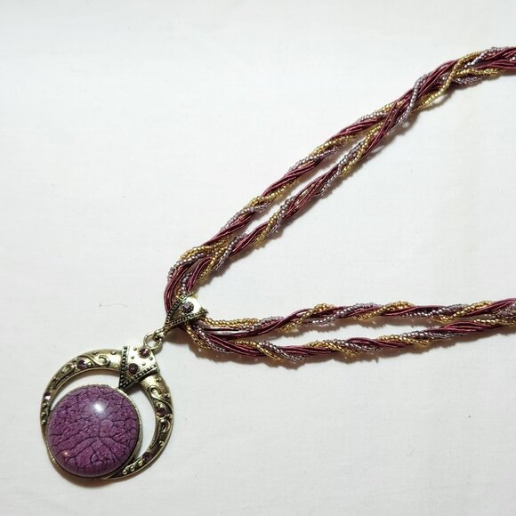 Source Unknown Jewelry - Beautiful pendant necklace gold tone purple costume EUC